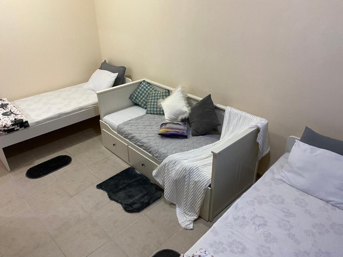 Nash Guest House Females Only Dubai Eksteriør billede