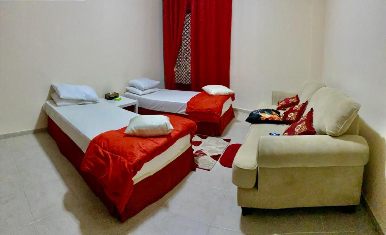 Nash Guest House Females Only Dubai Eksteriør billede